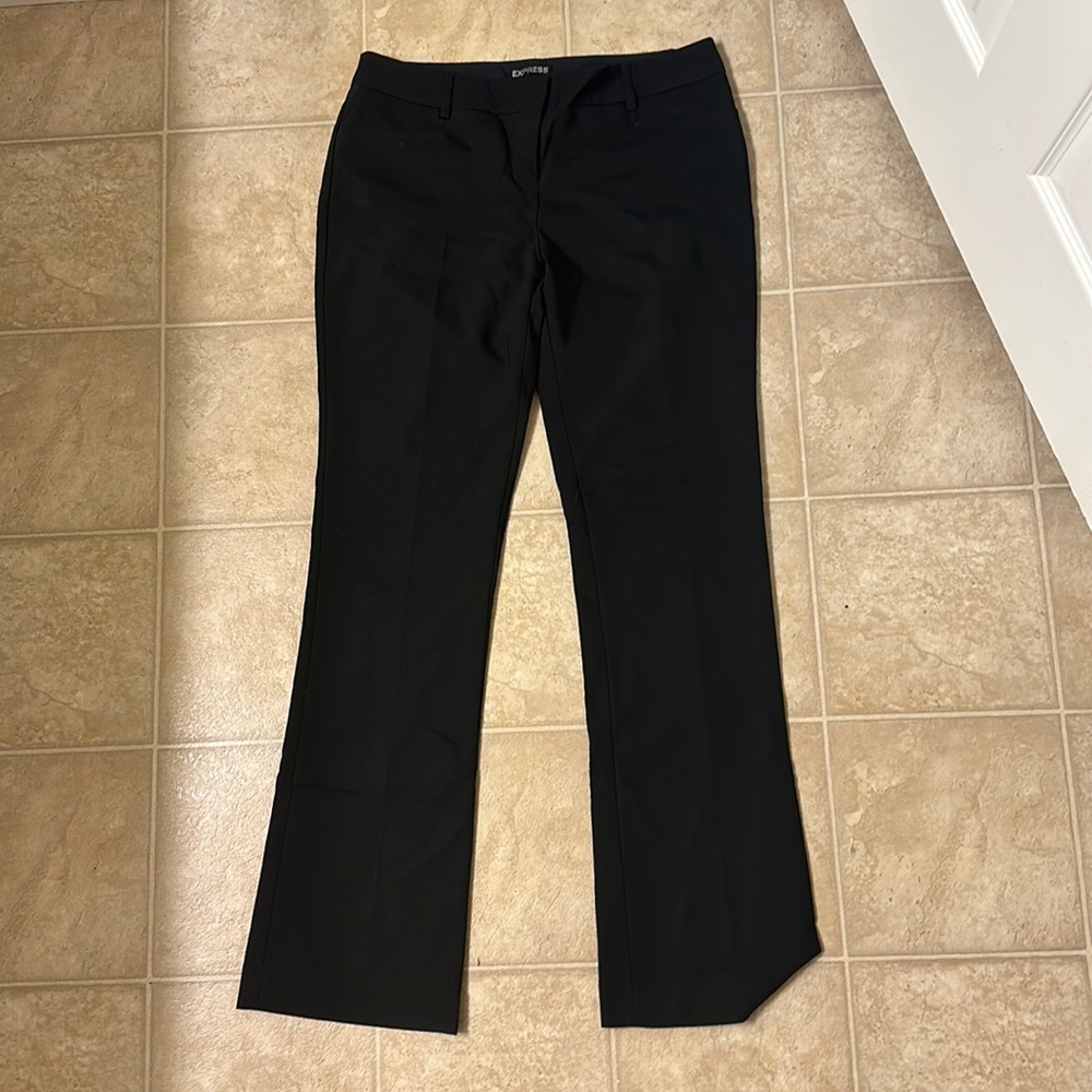 Express Columnist bootcut pants size 8R. Great condition!